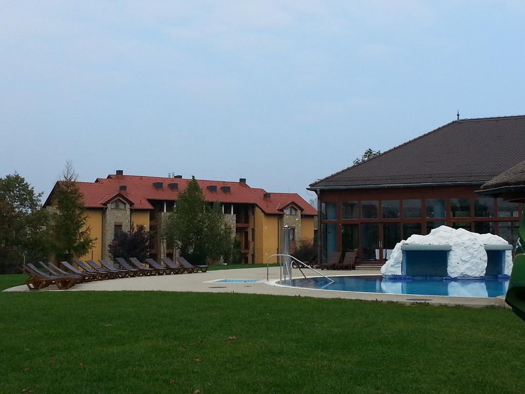 Birdland Villapark Golf View Bük Esterno foto
